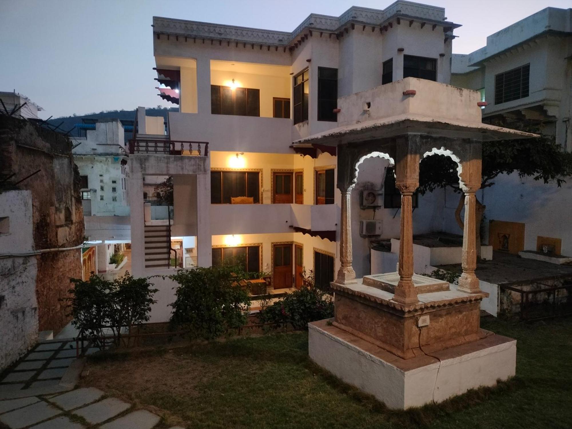 Haveli Braj Bhushanjee Heritage Hotel Būndi Εξωτερικό φωτογραφία